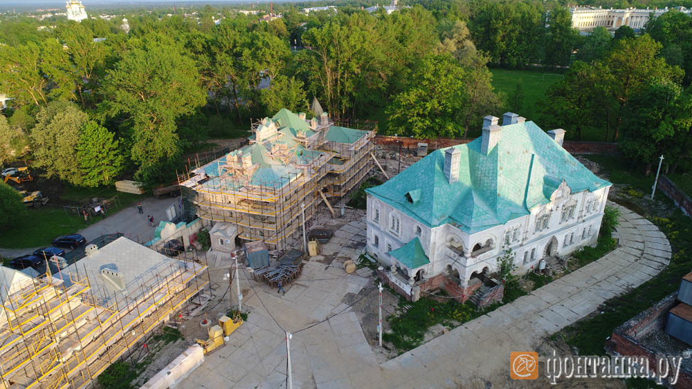 Дом причетников (Желтая палата), Дом для диаконов (Розовая палата)
